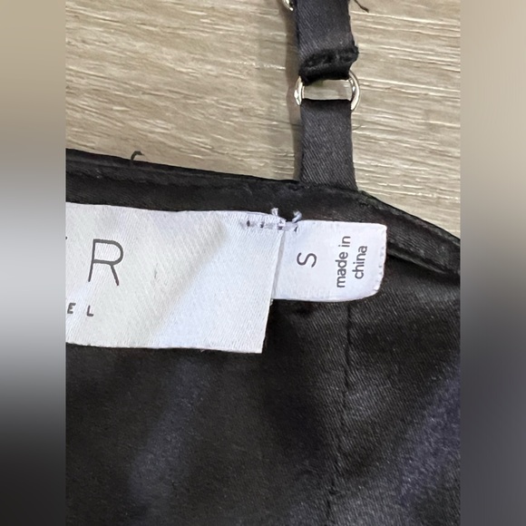 ASTR THE LABEL BLACM SILK TOP SIZE SMALL - Picture 5 of 5